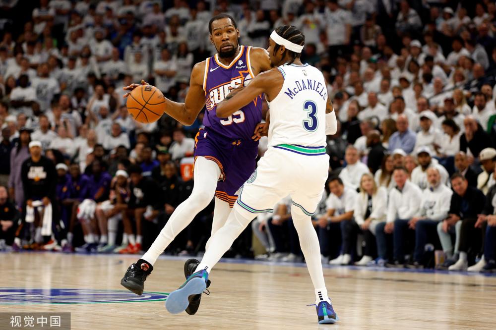 她在中后台 她在中后台