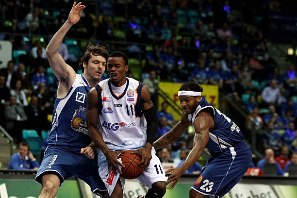 穆西亚拉在 穆西亚拉在