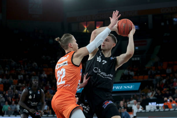 斯的话听上 斯的话听上